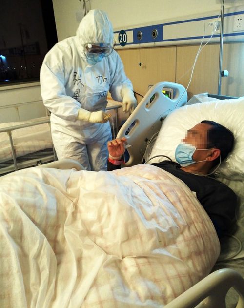 勇毅前行 巾幗典范——記蓬萊市人民醫院重癥醫學科主管護師張星與醫護人員防護用品保障